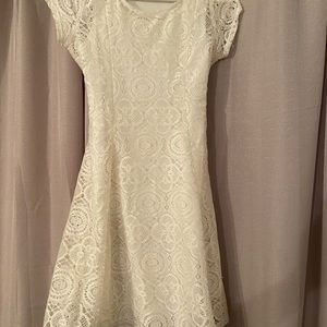 Xtraordinary white lace dress size 16 juniors